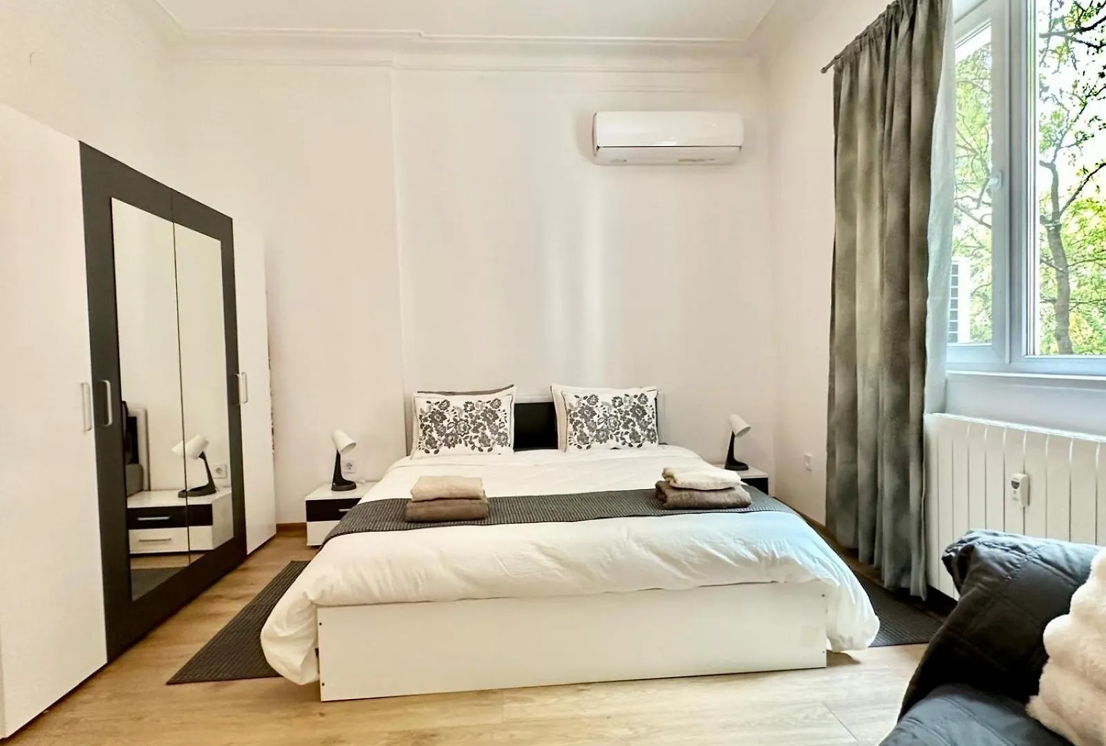 Spacious 1Br Apartment In Central Sofia, Next To University